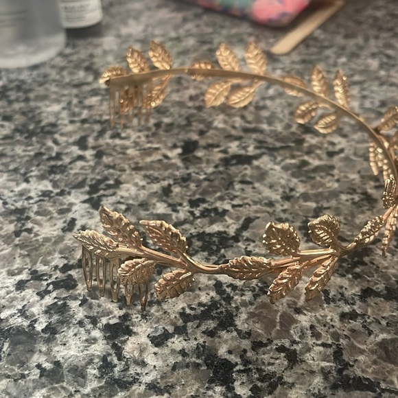 Head band/crown - Picture 3 of 3